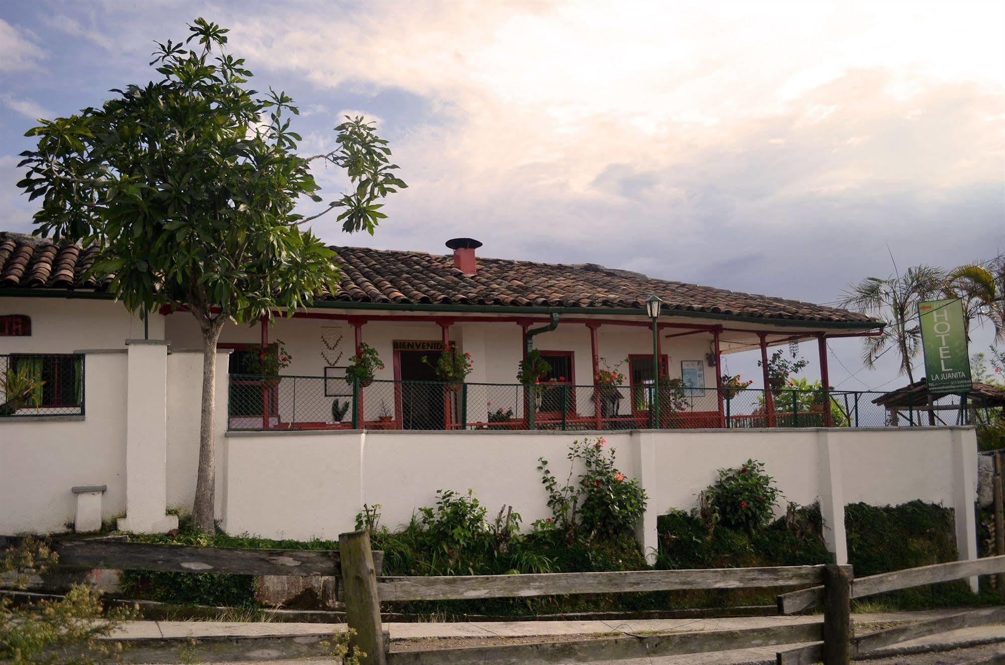 Eco Lodge La Juanita La Linda Экстерьер фото